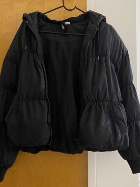 H&M Black Hooded Puffer Jacket for Women